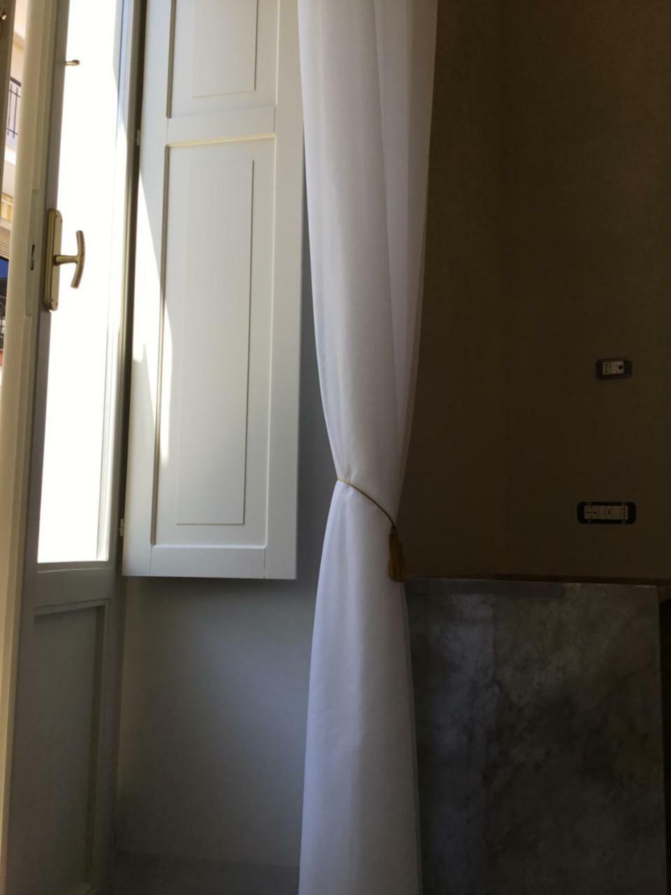 Palazzo Dei Grifoni - Luxury Suites - Сан-Бенедетто-дель-Тронто Экстерьер фото