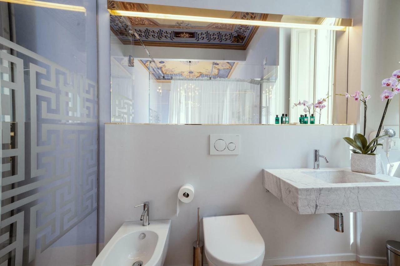 Palazzo Dei Grifoni - Luxury Suites - Сан-Бенедетто-дель-Тронто Экстерьер фото